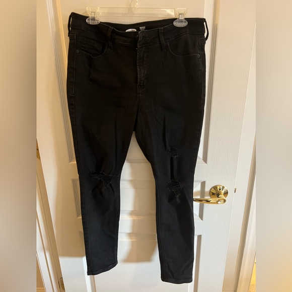 Old Navy Denim - Black rockstar super skinny high rise (w/ holes) - Old Navy - Size 12P